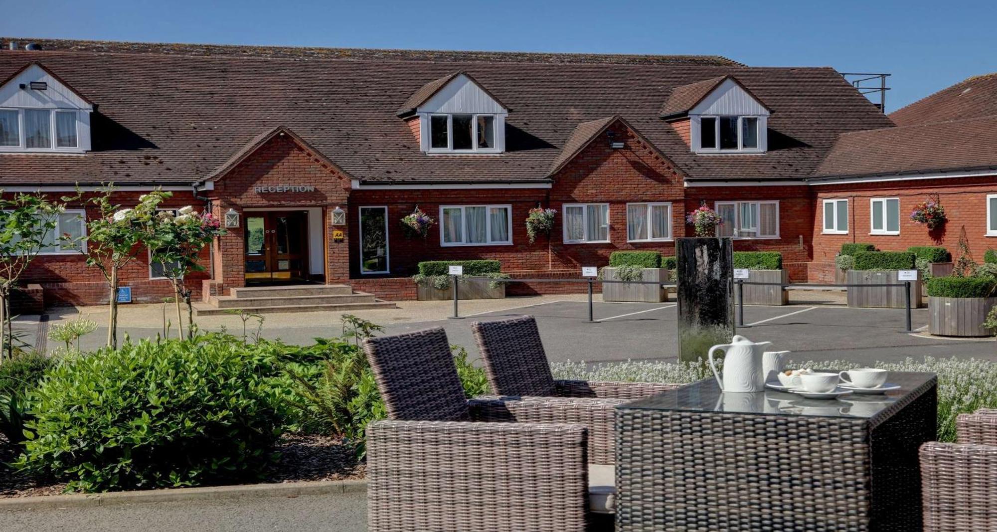Windmill Village Hotel, Golf Club & Spa, BW Signature Collection Coventry Exteriér fotografie